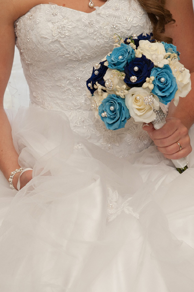 Épinglé par berengere . sur plan de table  Table mariage bleu, Table  mariage bleu roi, Idées de mariage