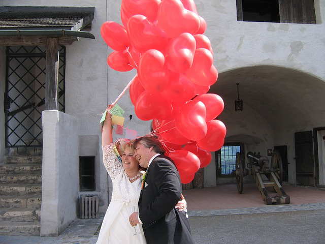 Lâcher de ballons pour un mariage : comment l'organiser soi-même ?