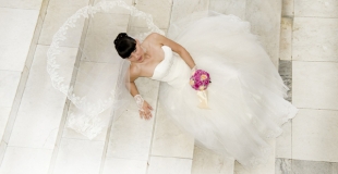 Pourquoi la mariée porte une robe blanche ? Les alternatives !