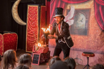 Polino Magicien jongleur 