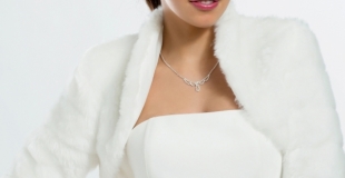 Boléro de mariée en fourrure manches 3/4