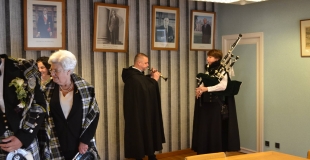 Accueil des mariés à la mairie