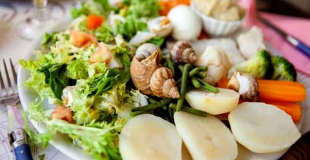 Assiette d'aïoli complète.