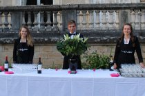 tenue de buffet lors du cocktail